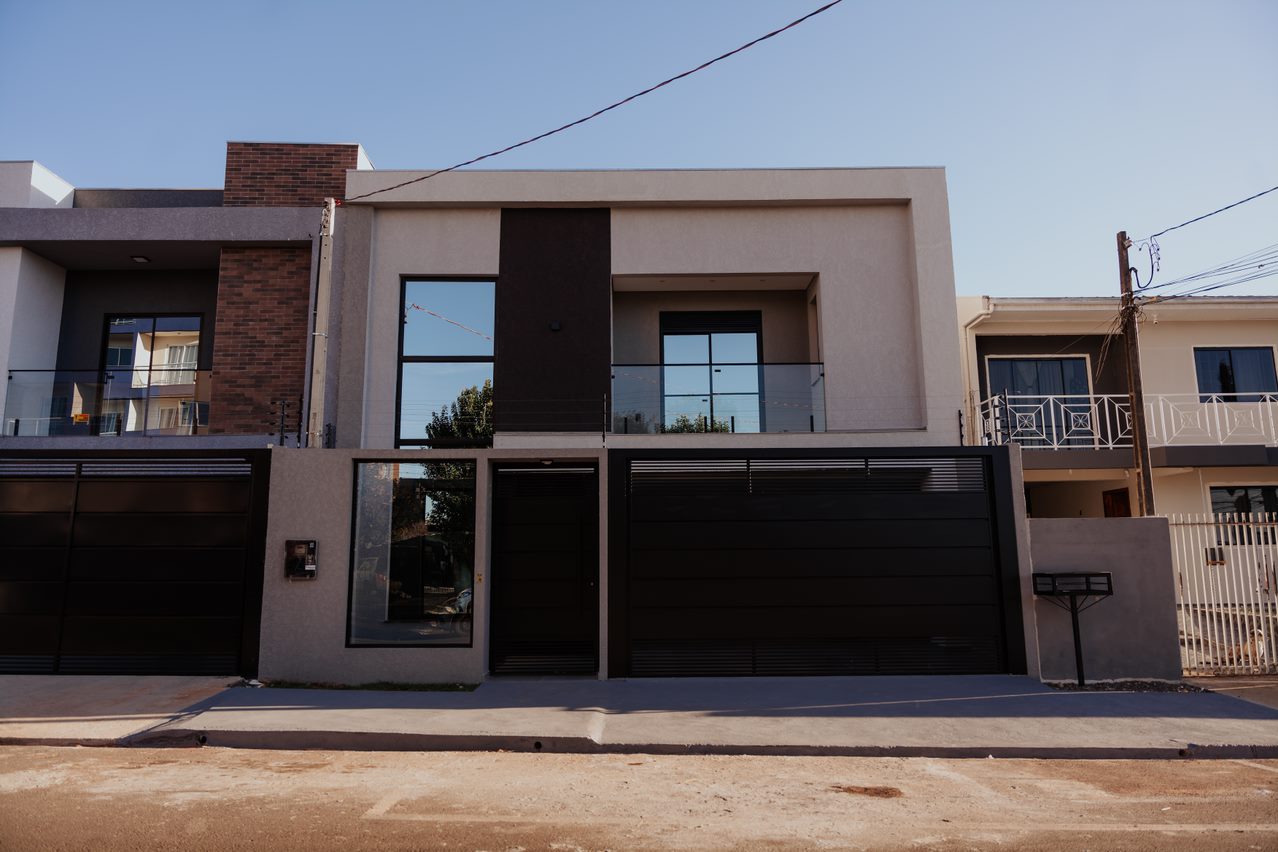 Mais um sobrado de alto padrão, construído pela FSA Construtora